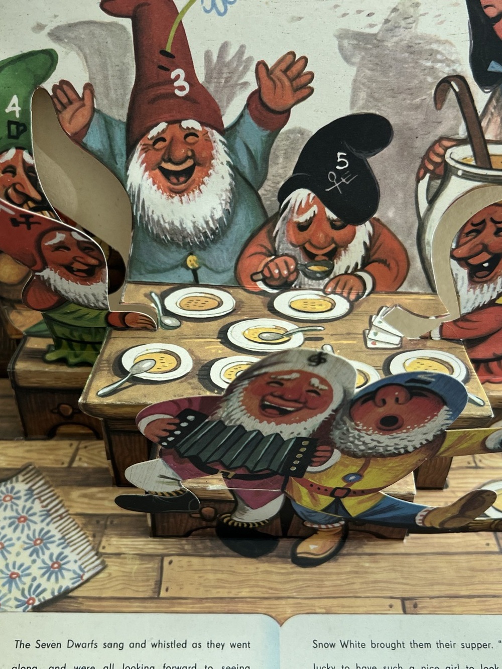 VTG Pop-Up “Snow White” by renowned Czech designer Kubašta - works perfectly